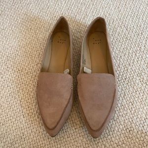 NWOT blush loafers